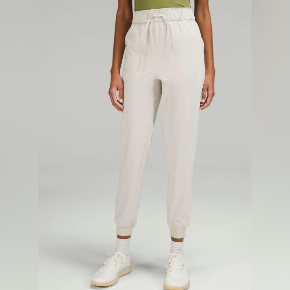 Lululemon Stretch High-Rise Jogger